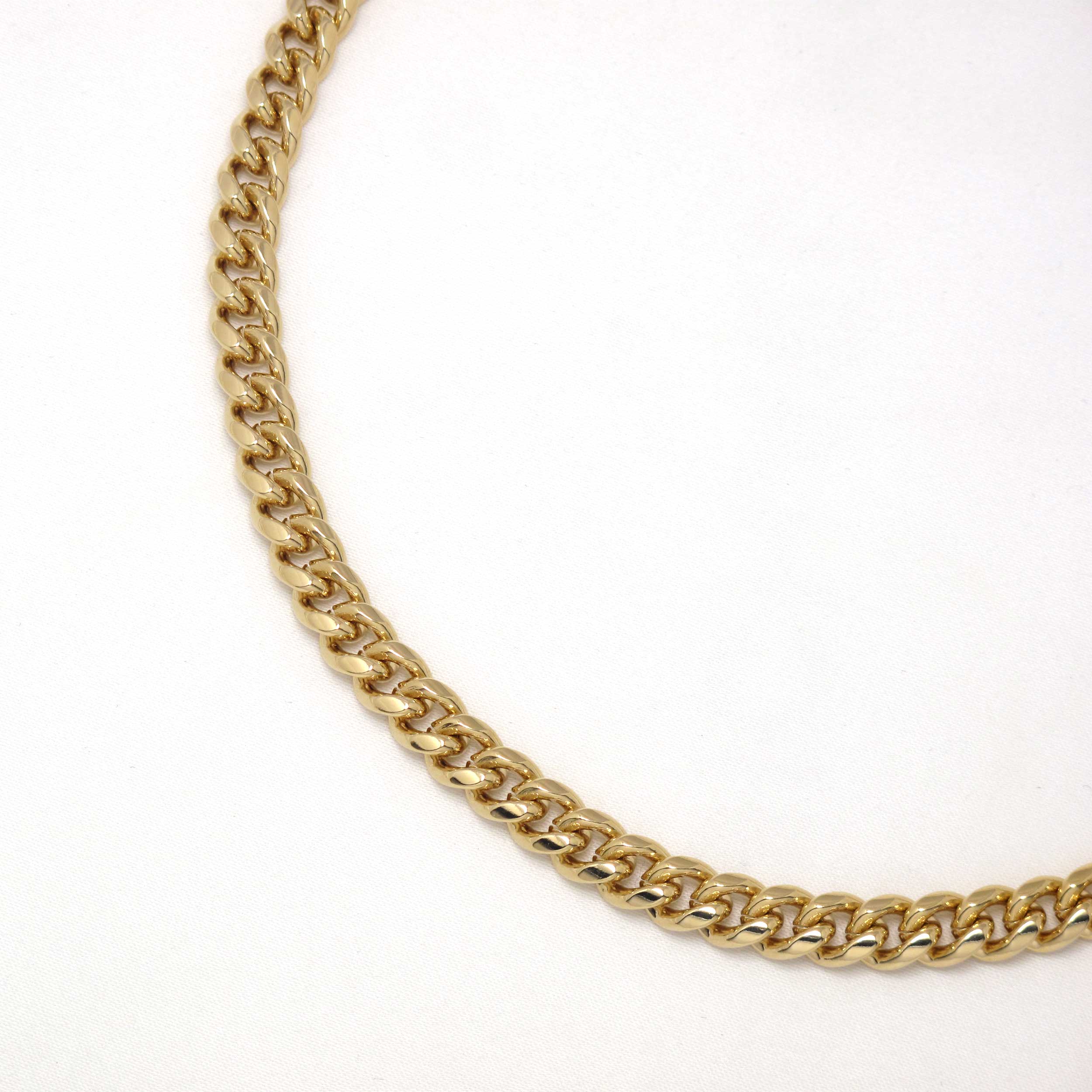 The Curb.8 Necklace Choker Side